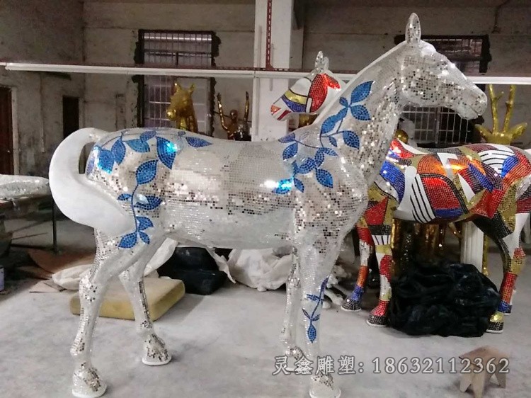 不锈钢彩绘马动物雕塑