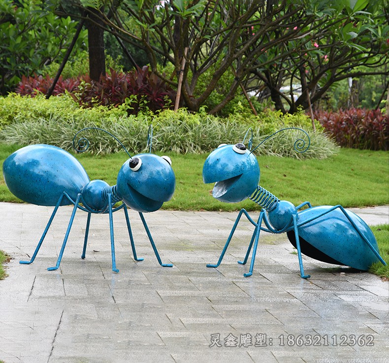 不锈钢彩绘蚂蚁街边雕塑