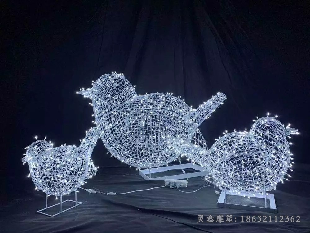 不锈钢镂空小鸟景区雕塑