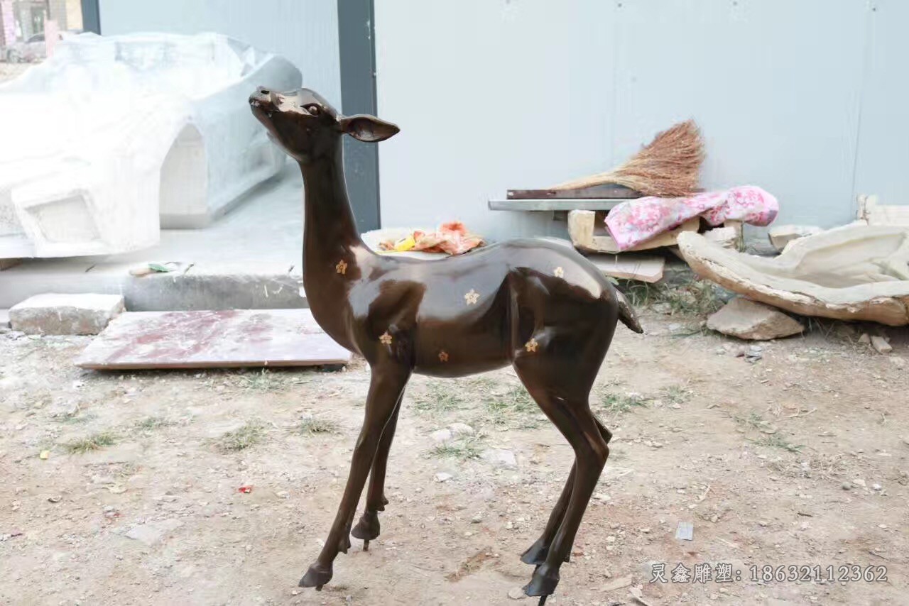 抽象鹿景区景观铜雕