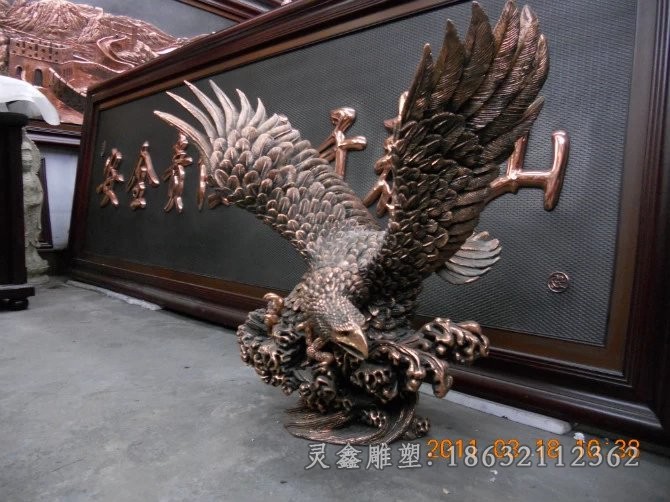 展翅老鹰园林景观铜雕
