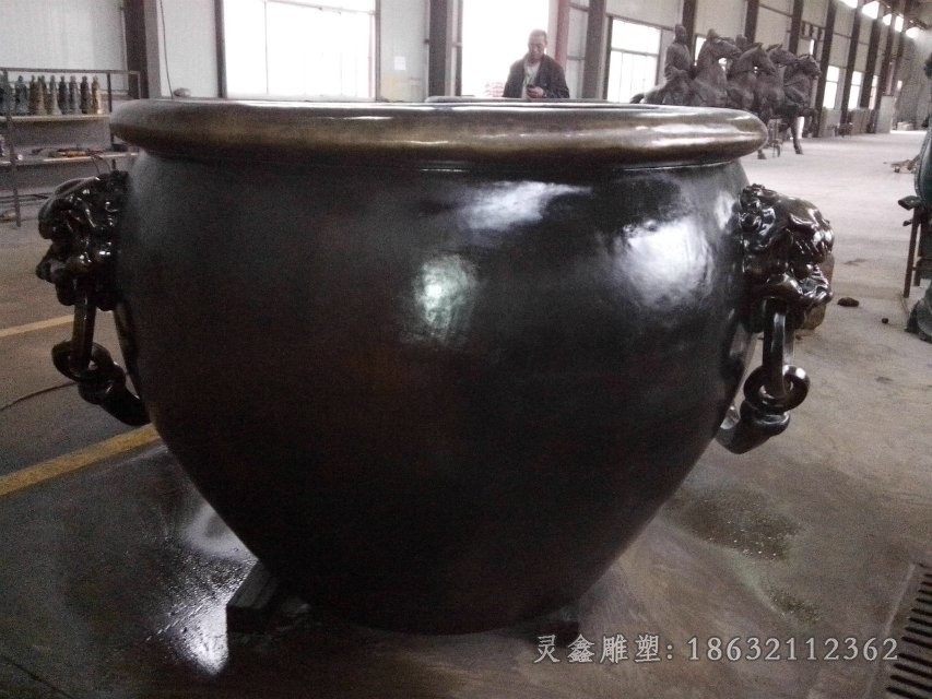 水缸广场景观标志铜雕