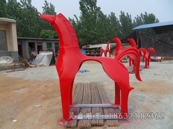 不锈钢彩绘马景观雕塑