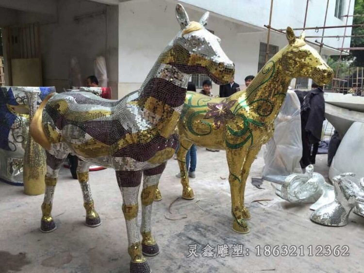 不锈钢抽象马动物雕塑