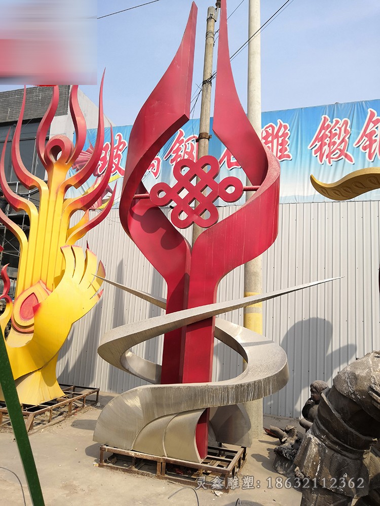 不锈钢彩绘中国结园林雕塑