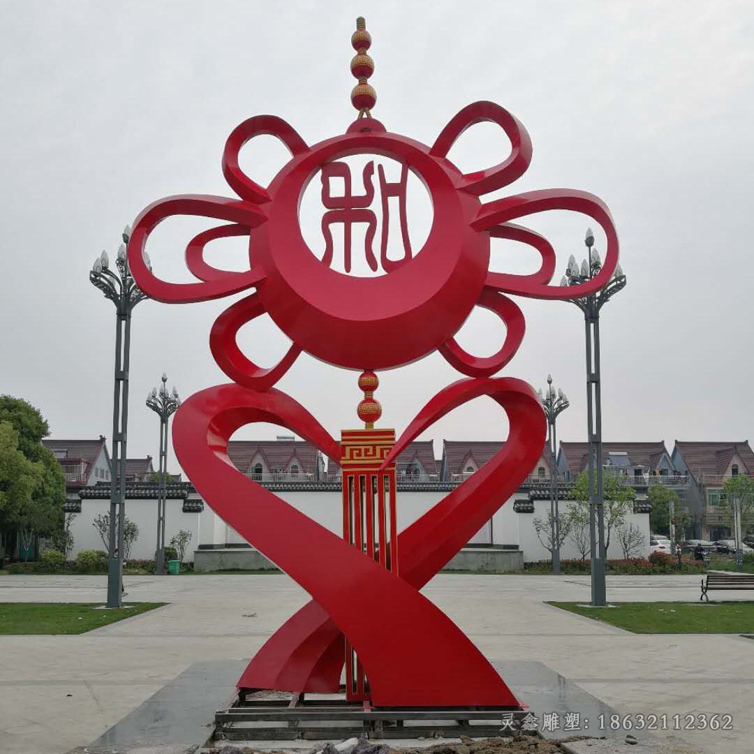 不锈钢彩绘中国结街边雕塑