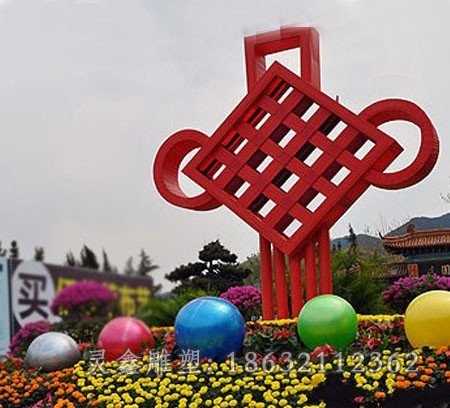不锈钢彩绘中国结抽象雕塑