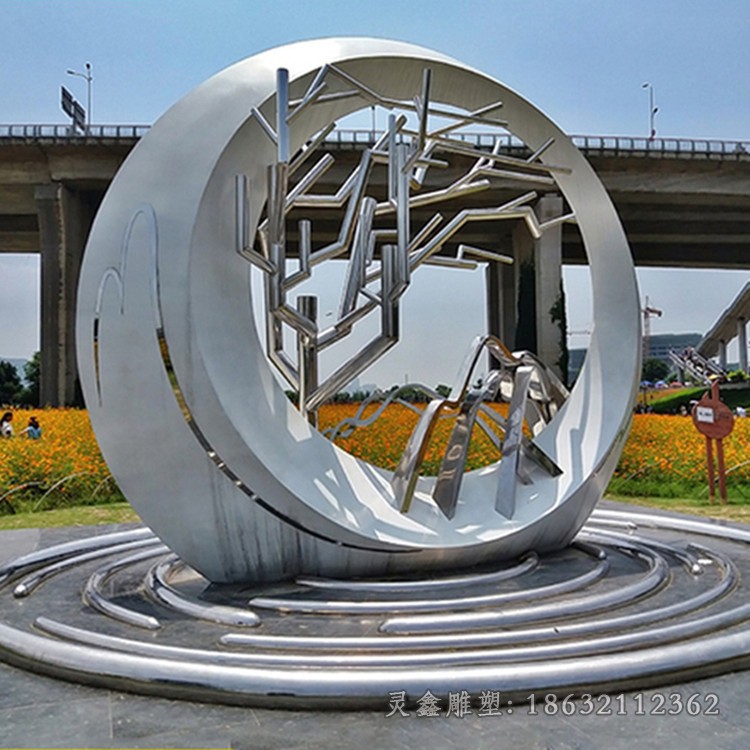 不锈钢镜面异形圆环公园雕塑