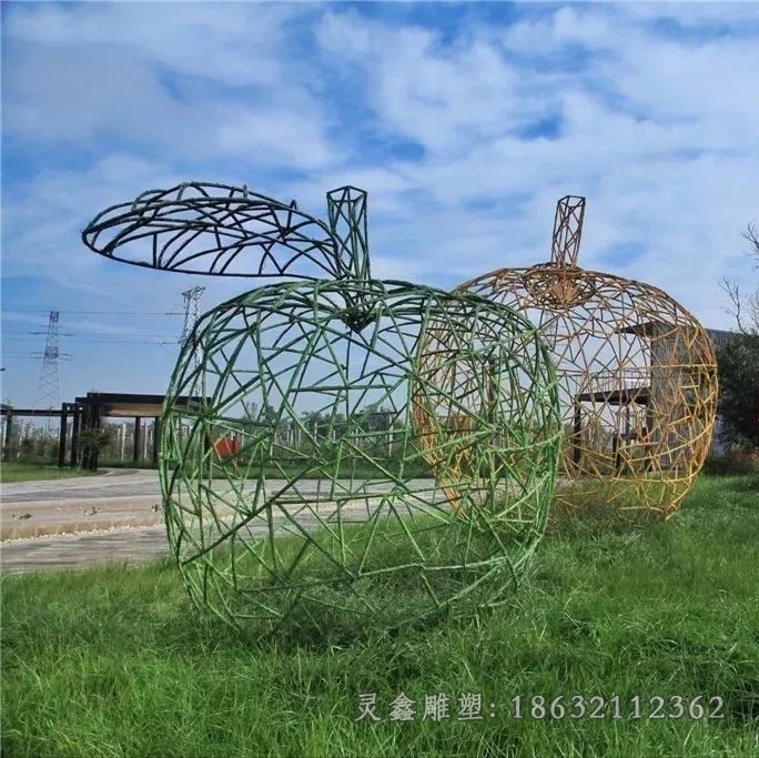 不锈钢镂空苹果城市雕塑