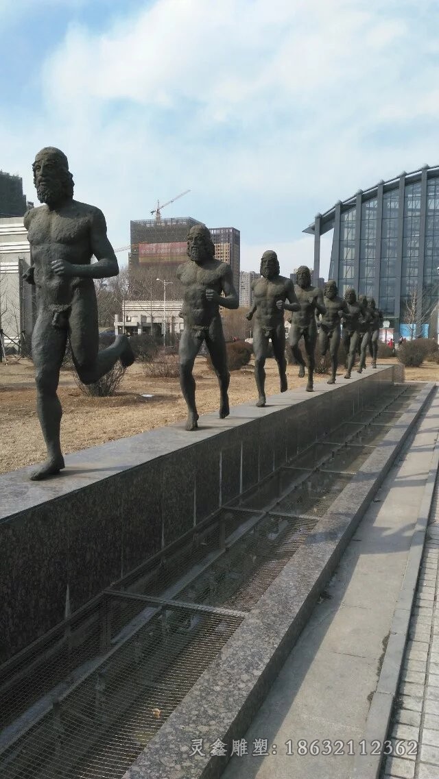 西方跑步人物景观铜雕