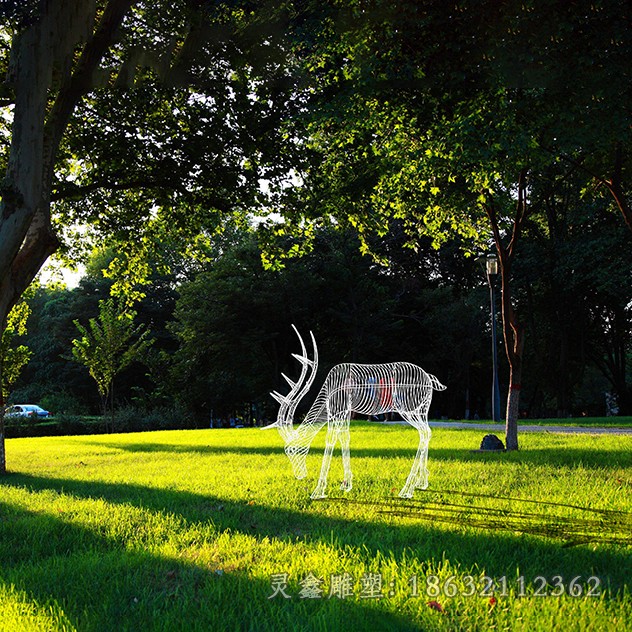 叉角镂空鹿不锈钢校园雕塑