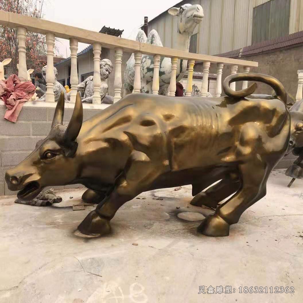 华尔街牛街边景观铜雕