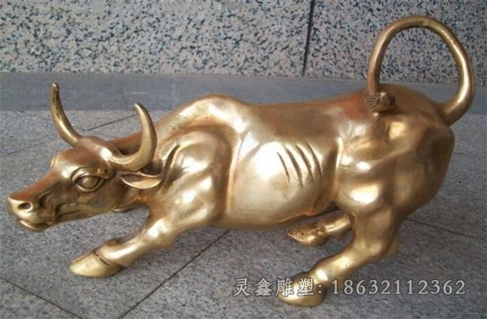 华尔街牛抽象小品铜雕