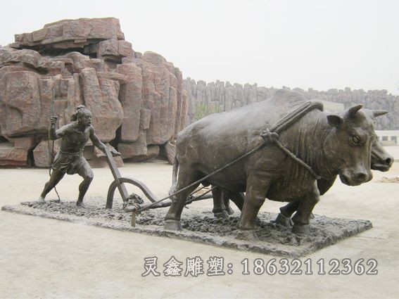 耕地牛小区农耕铜雕