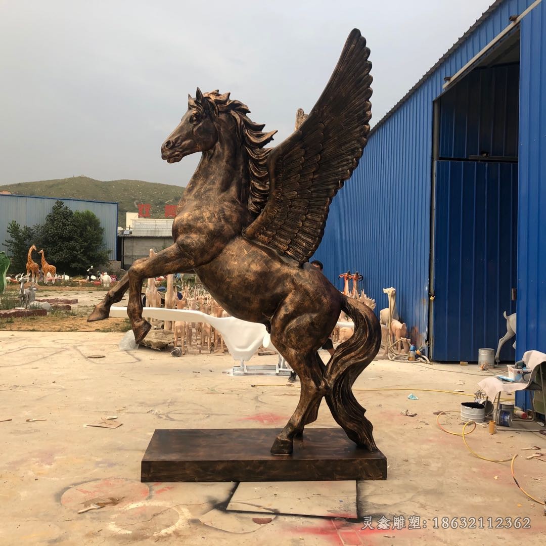展翅马庭院动物铜雕