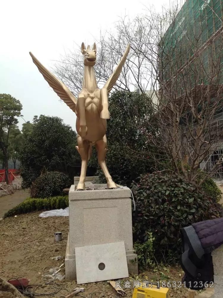 展翅马庭院景观铜雕