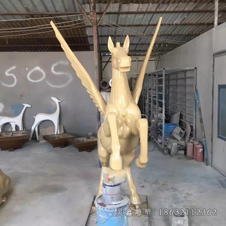 展翅马小区景观铜雕