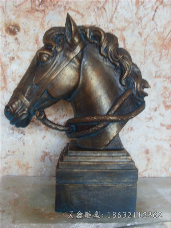 半身马校园景观铜雕