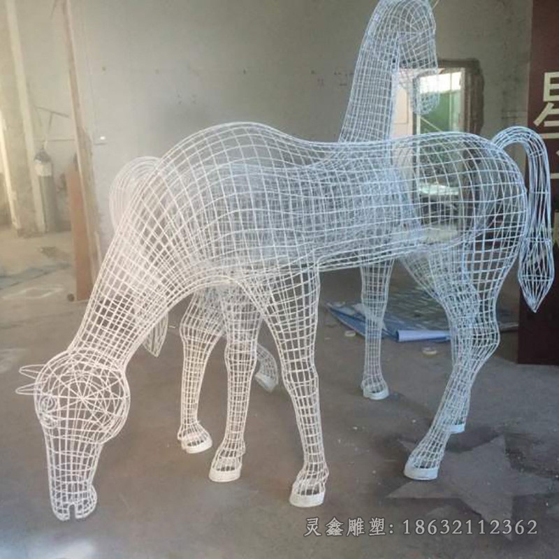 站姿镂空鹿广场不锈钢雕塑