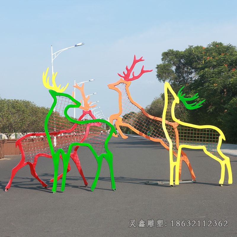 彩绘镂空鹿不锈钢雕塑