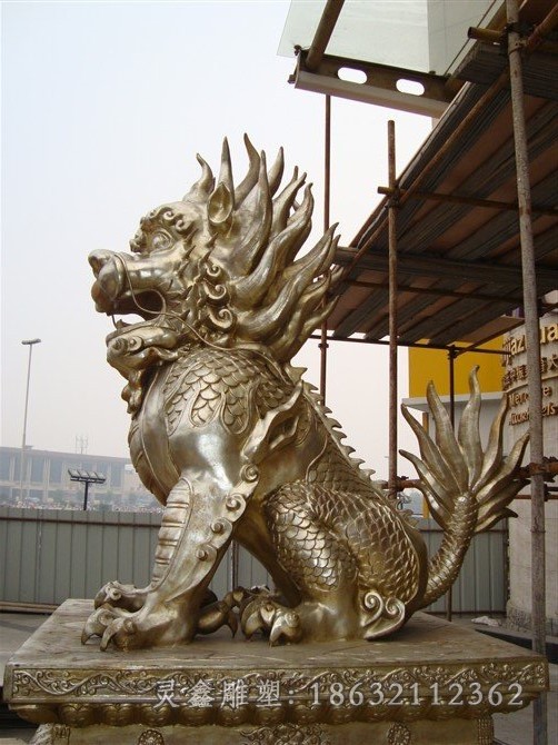 金色麒麟园林景观铜雕