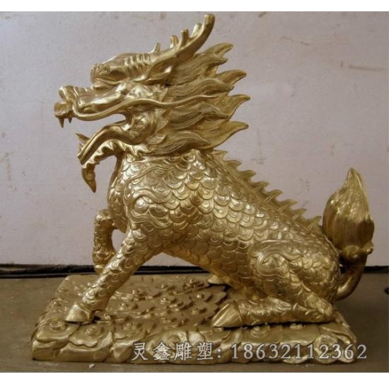 金色麒麟小区景观铜雕