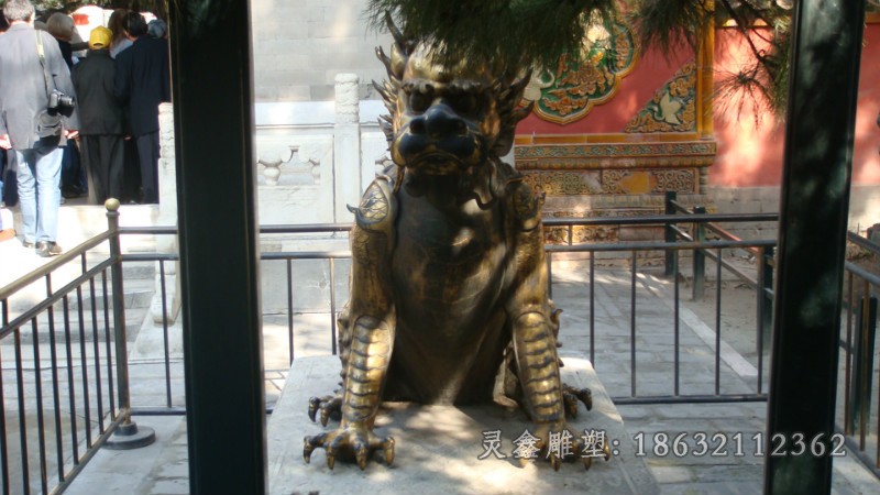 金色麒麟街边景观铜雕