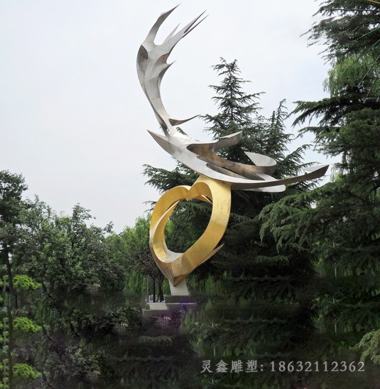 镜面抽象爱心不锈钢雕塑