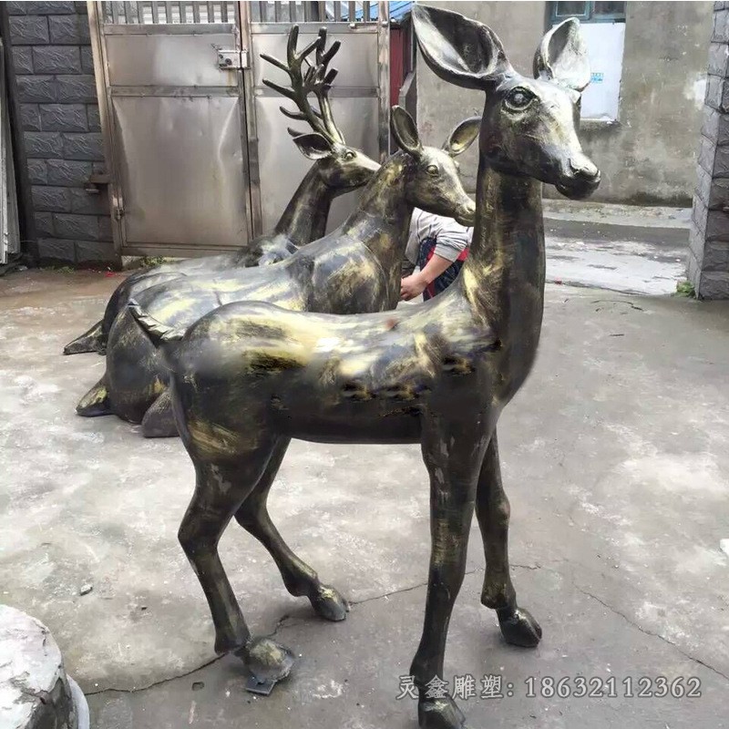 三只小鹿景观动物铜雕