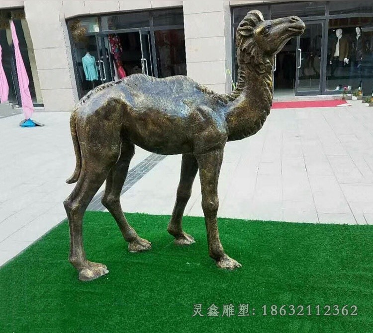 动物骆驼街边景观铜雕
