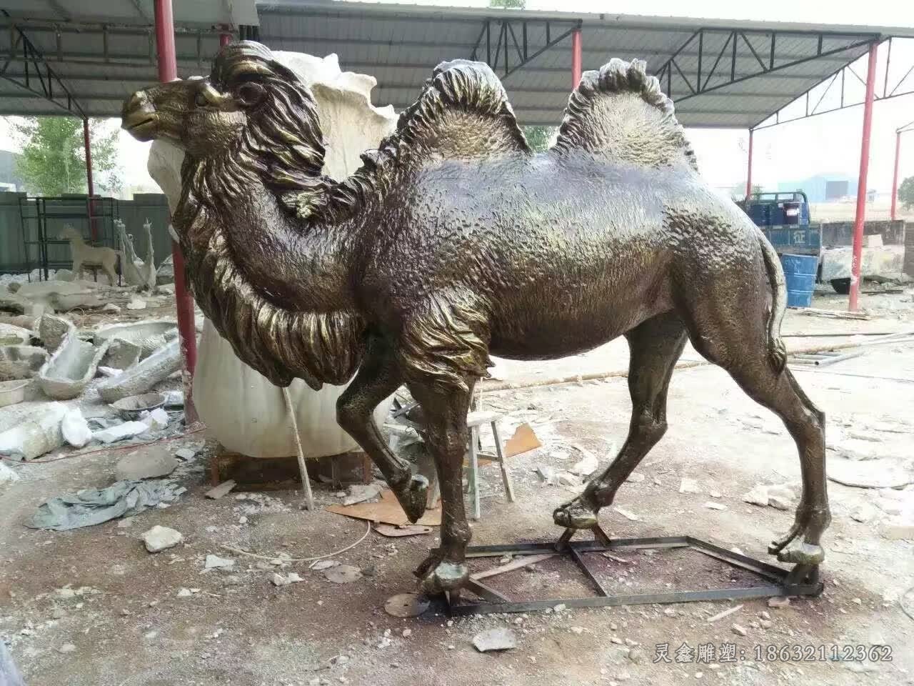 动物骆驼景区标志铜雕