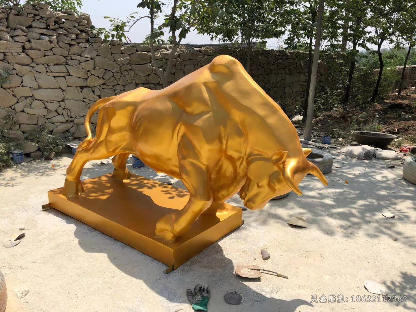 金色牛校园景观铜雕