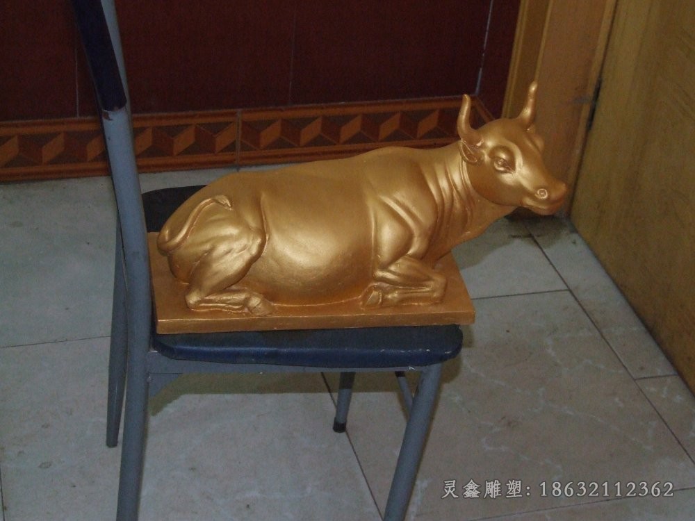 卧姿牛校园景观铜雕