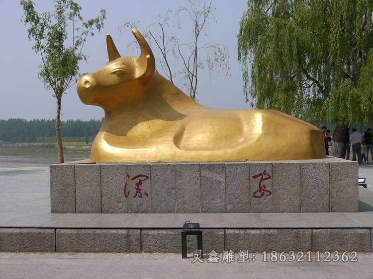 卧姿牛小区景观铜雕