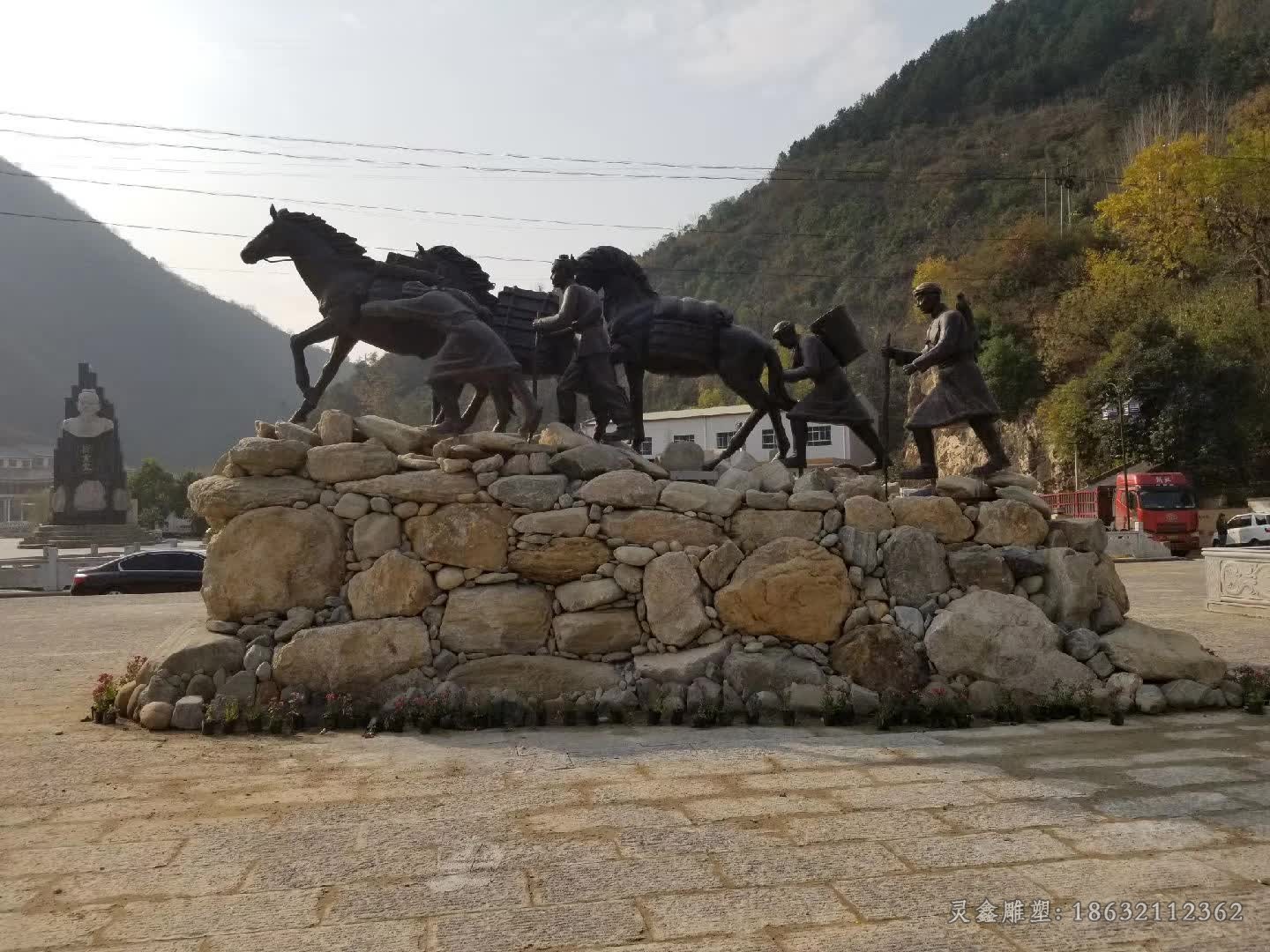 动物群马抽象景观铜雕