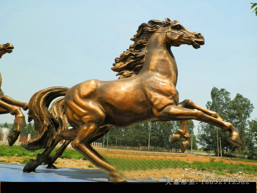 站姿马动物标志铜雕