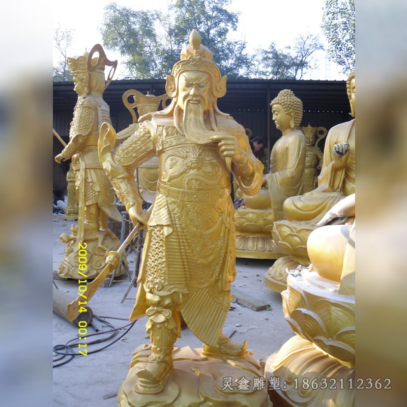 古代关公持刀城市铜雕