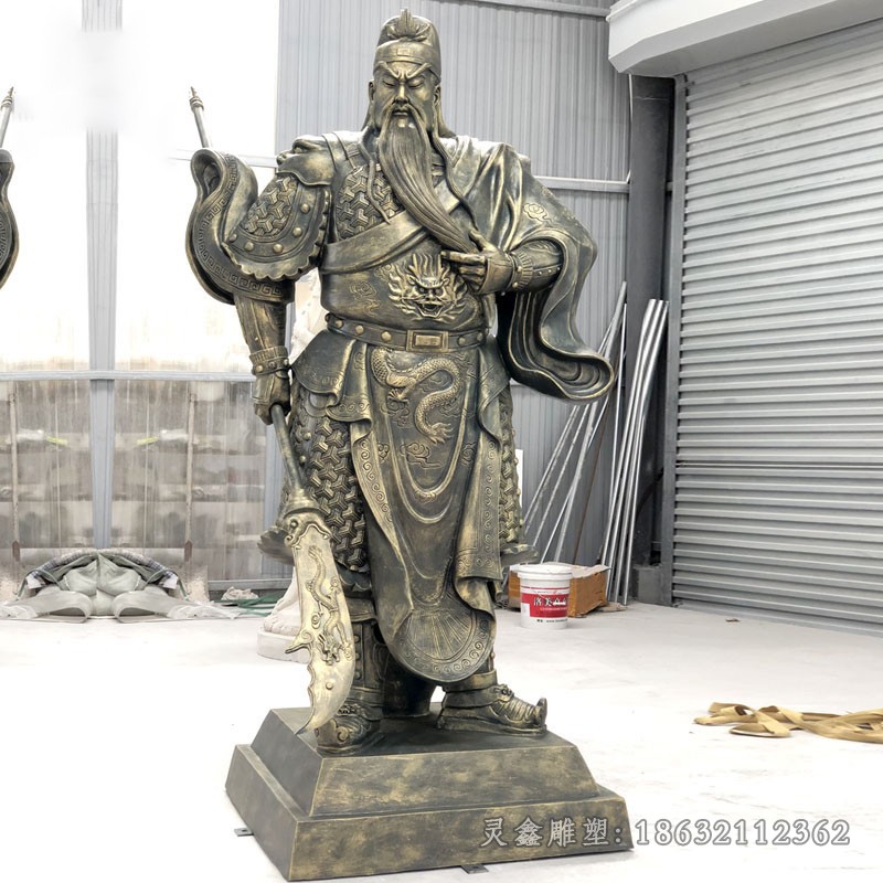 古代关公持刀景区铜雕