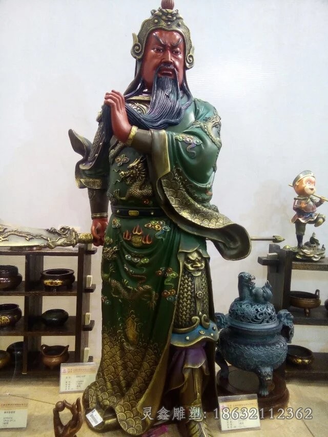 古代捋须关公公园铜雕