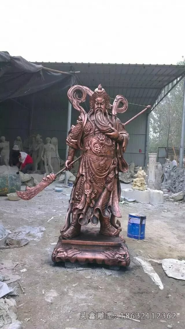 古代捋须关公小区铜雕