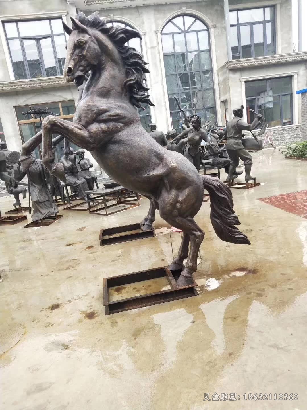 奔腾马公园景观铜雕