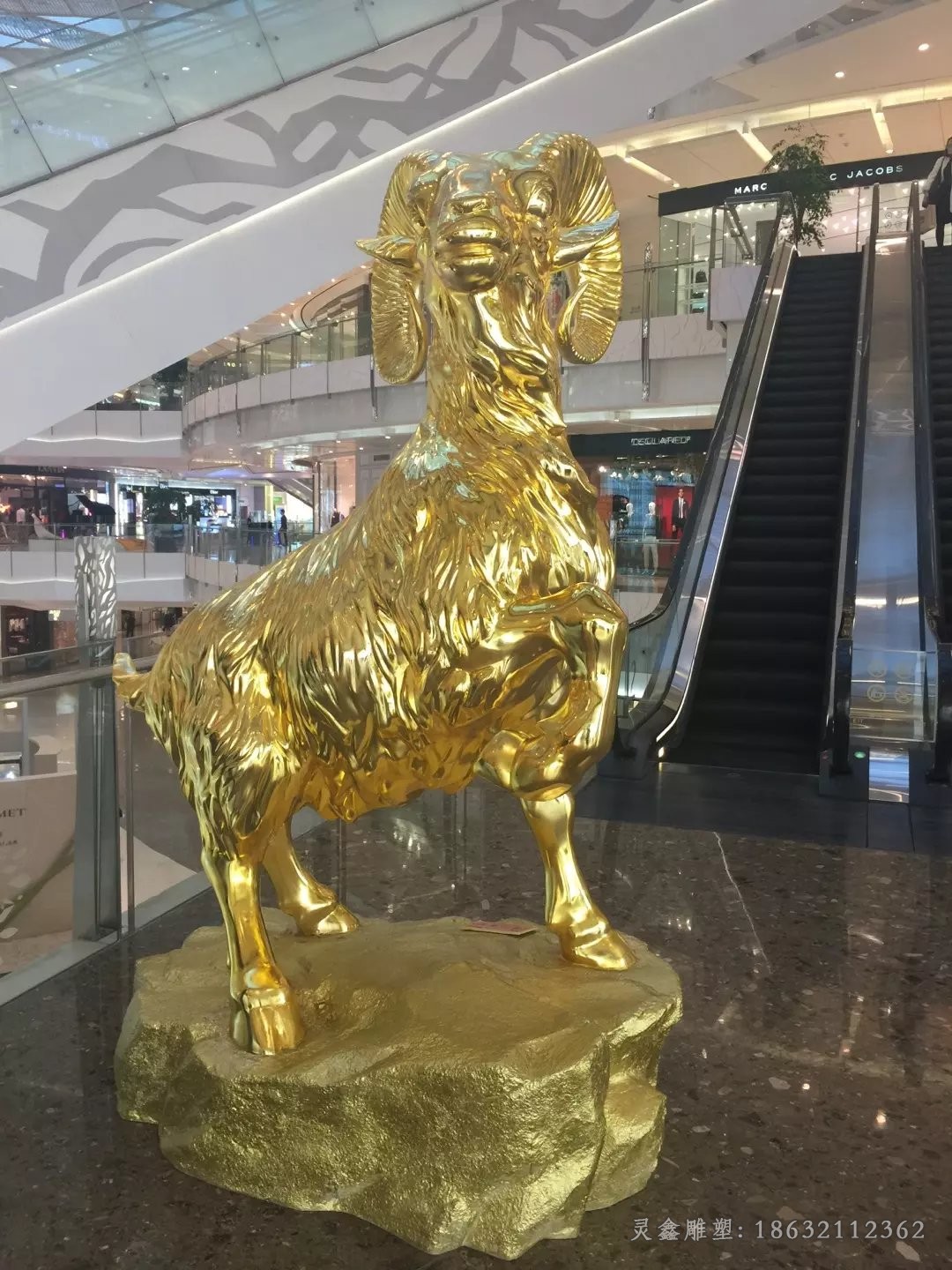 生肖羊校园景观铜雕
