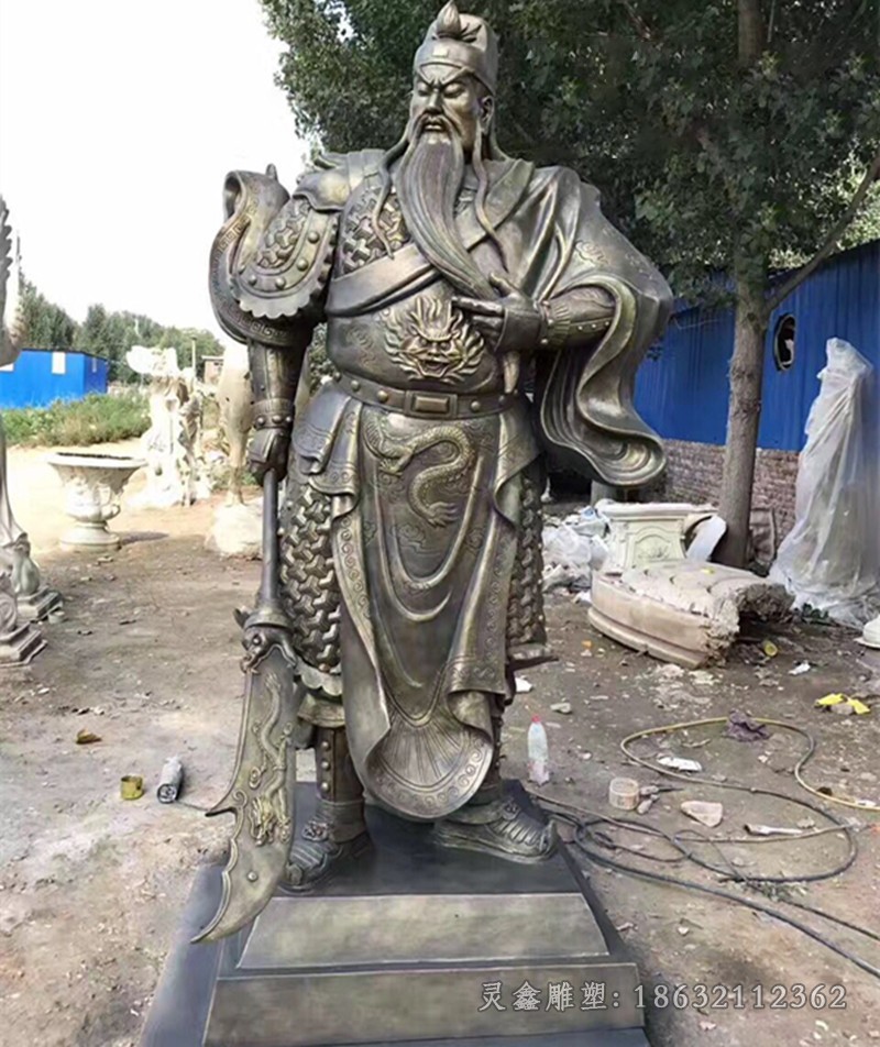 撸胡须关公小区景观铜雕