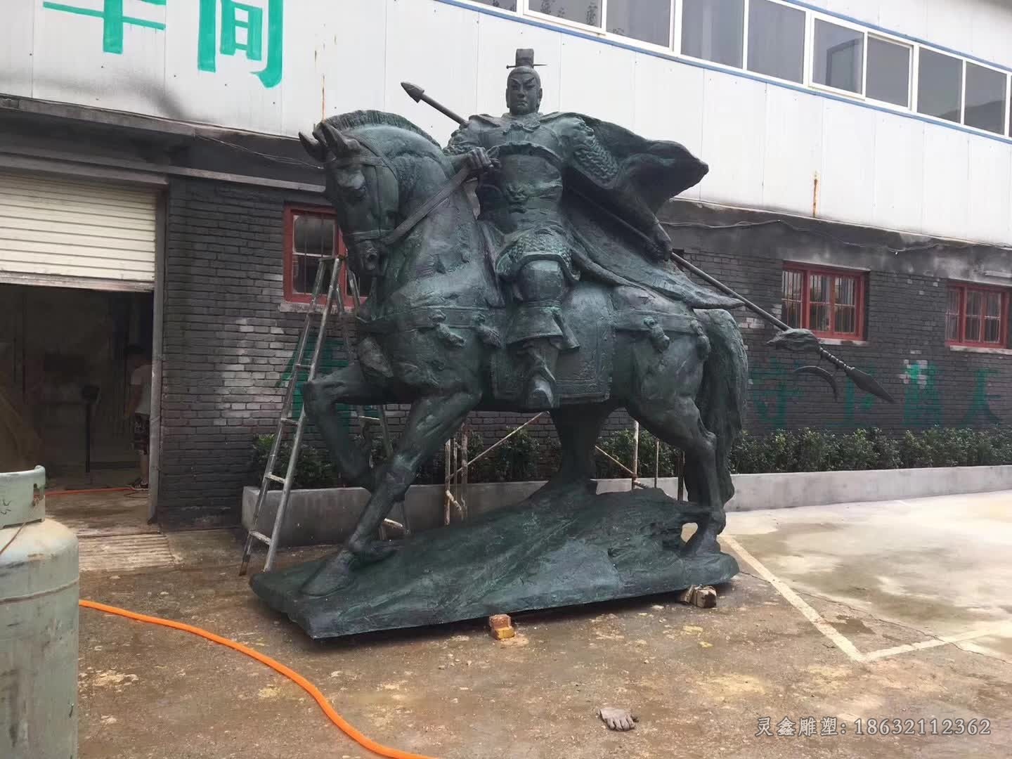 赵云骑马青铜景观铜雕