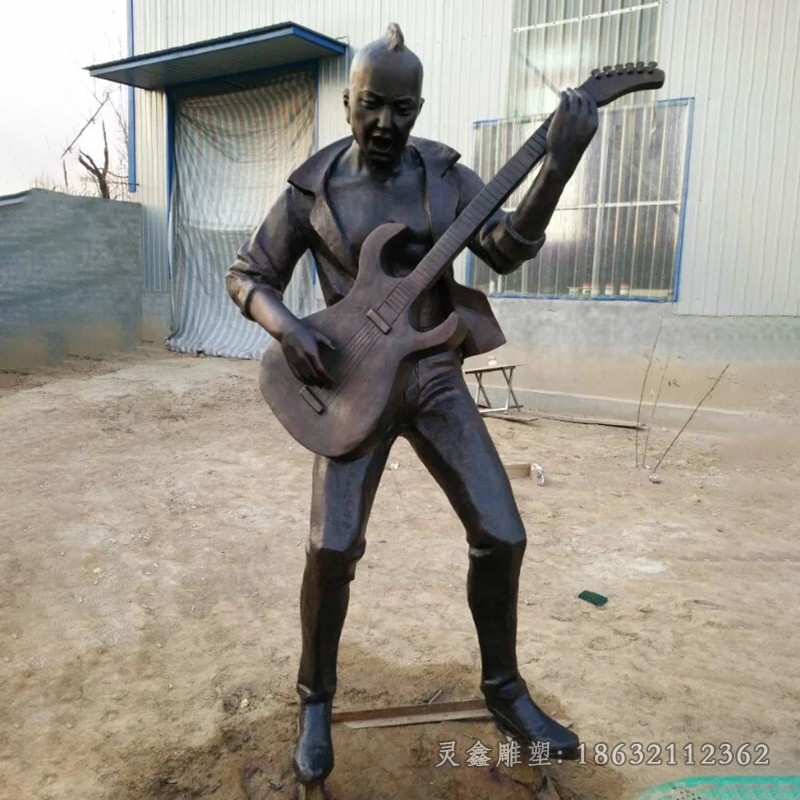 弹吉他户外人物铜雕
