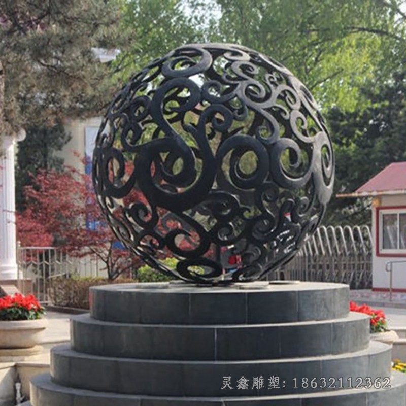 不锈钢商场镂空球雕塑