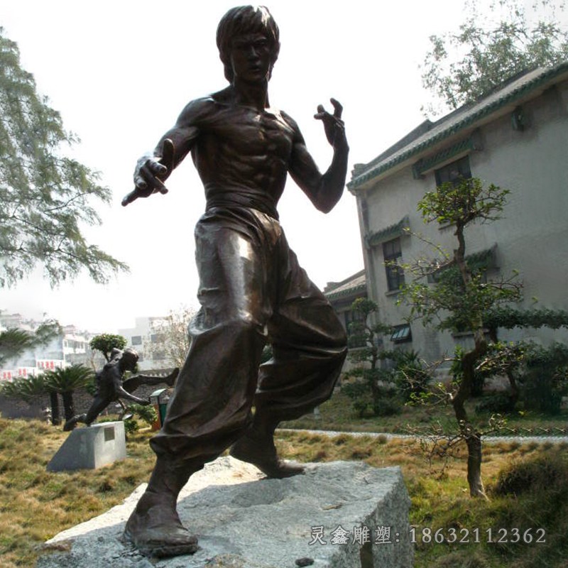 功夫李小龙景区铜雕