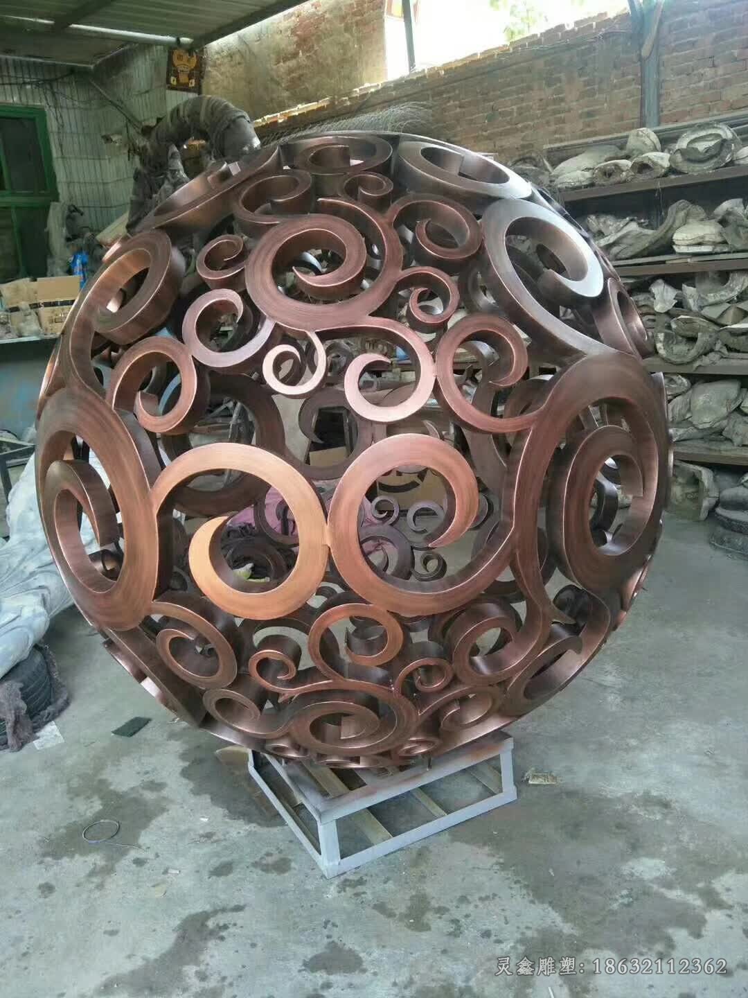 不锈钢球形抽象镜面雕塑