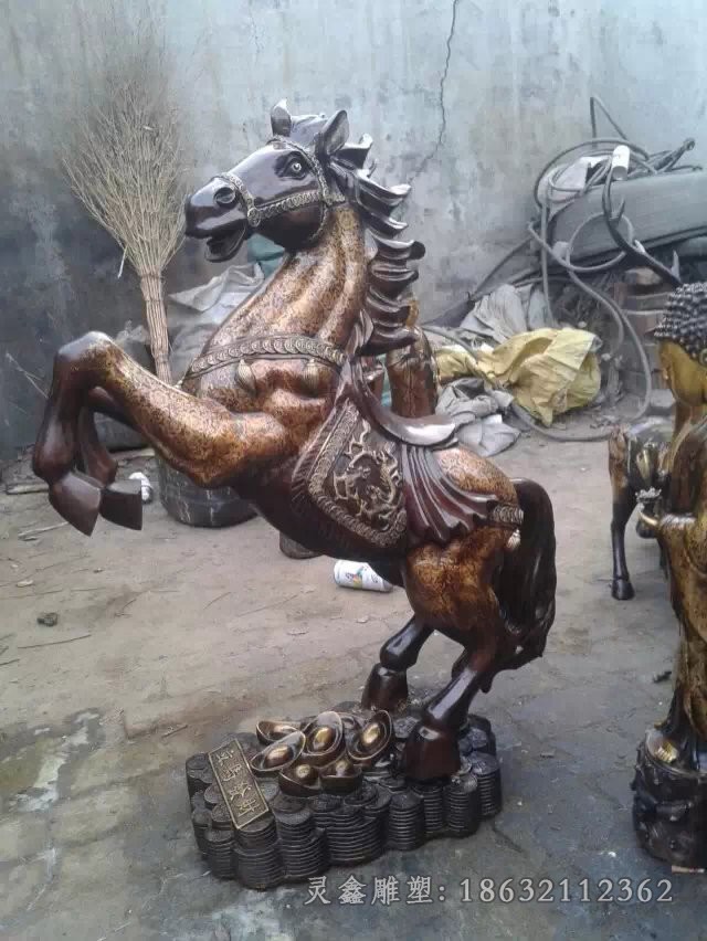 站姿马抽象动物景观铜雕