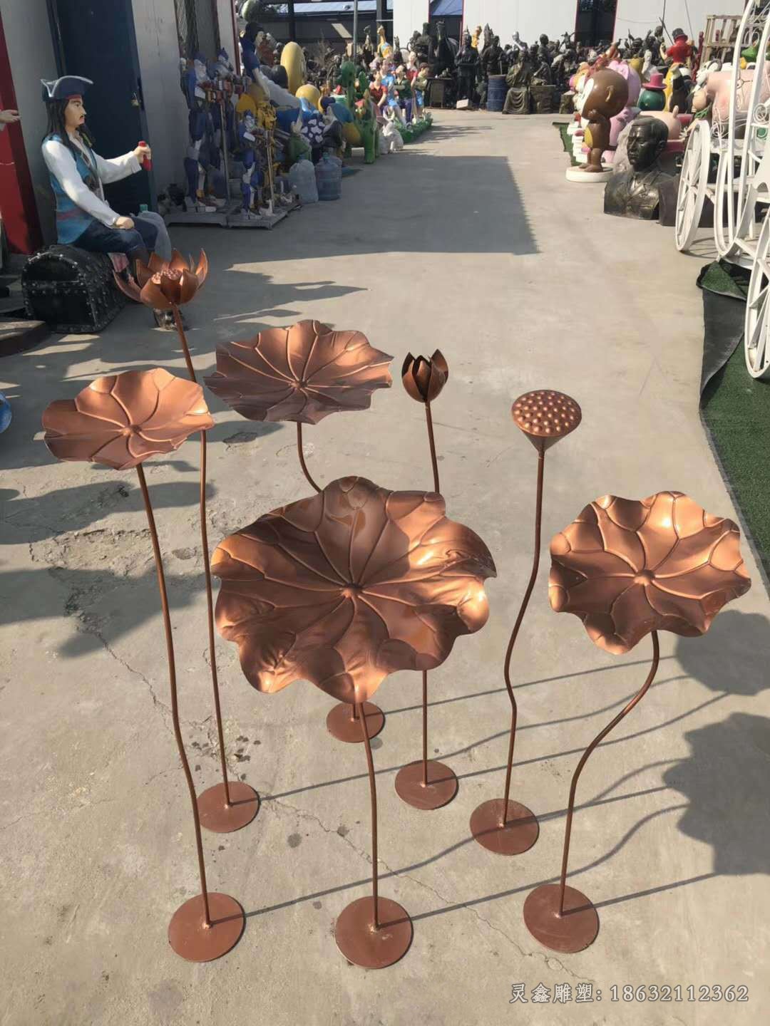 古铜色荷花城市景观铜雕